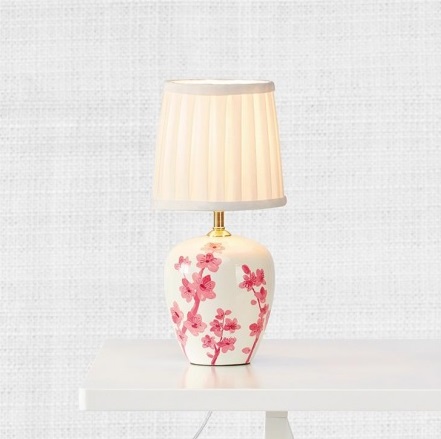 Ceramiczna lampa stołowa z motywem roślinnym Cherry marki Markslöjd
